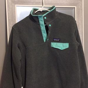 Patagonia fleece pull over SZ Small